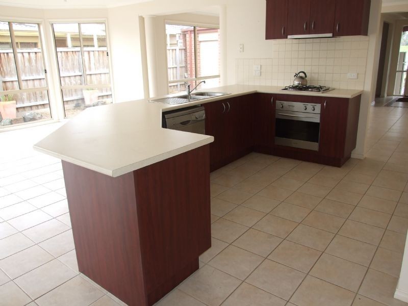 9 Bronze Wing Street, South Morang VIC 3752