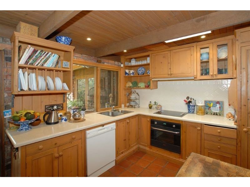 120 Longview Road, Croydon South VIC 3136