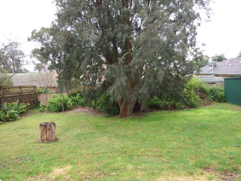 11 Russet Road, Ringwood East VIC 3135