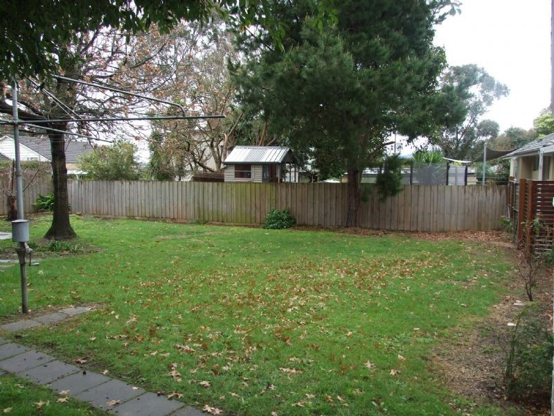 15 Langford Avenue, Mitcham VIC 3132