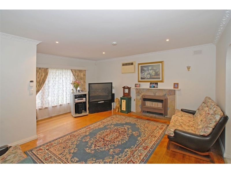 19 Old Lilydale Road, Ringwood East VIC 3135