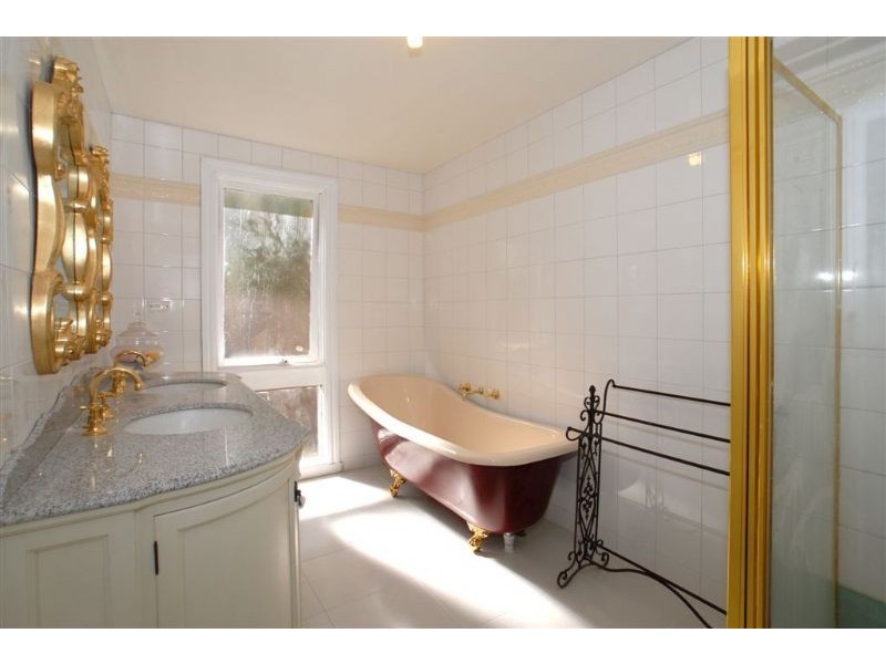 50 Wattle Valley Road, Mitcham VIC 3132