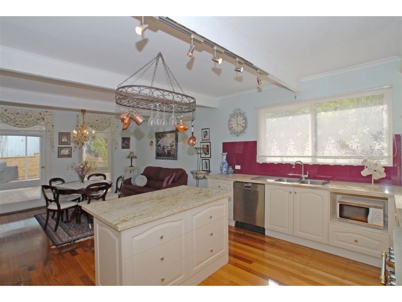 50 Wattle Valley Road, Mitcham VIC 3132