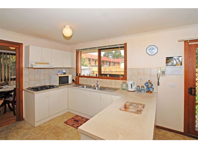 2/17 Heywood Street, Ringwood VIC 3134