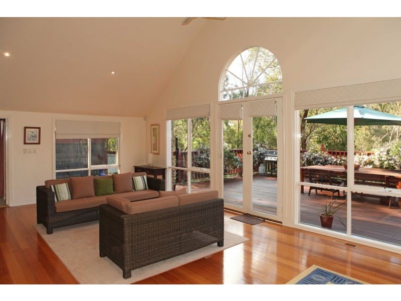 9 Timberglades, Park Orchards VIC 3114