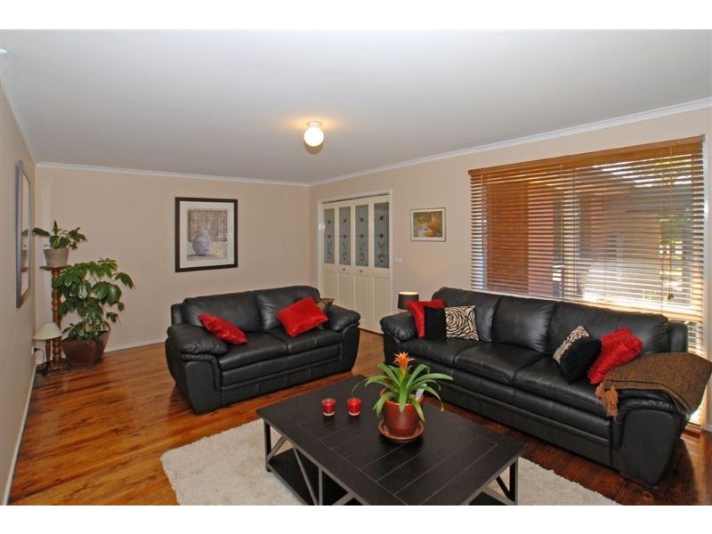 17 Middlebrook Drive, Ringwood North VIC 3134