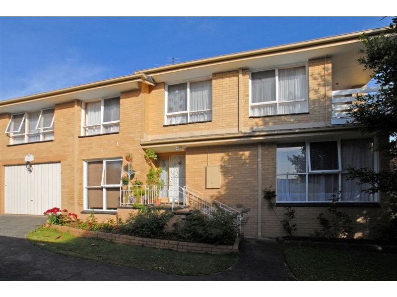 6 Golden Grove, Ringwood VIC 3134