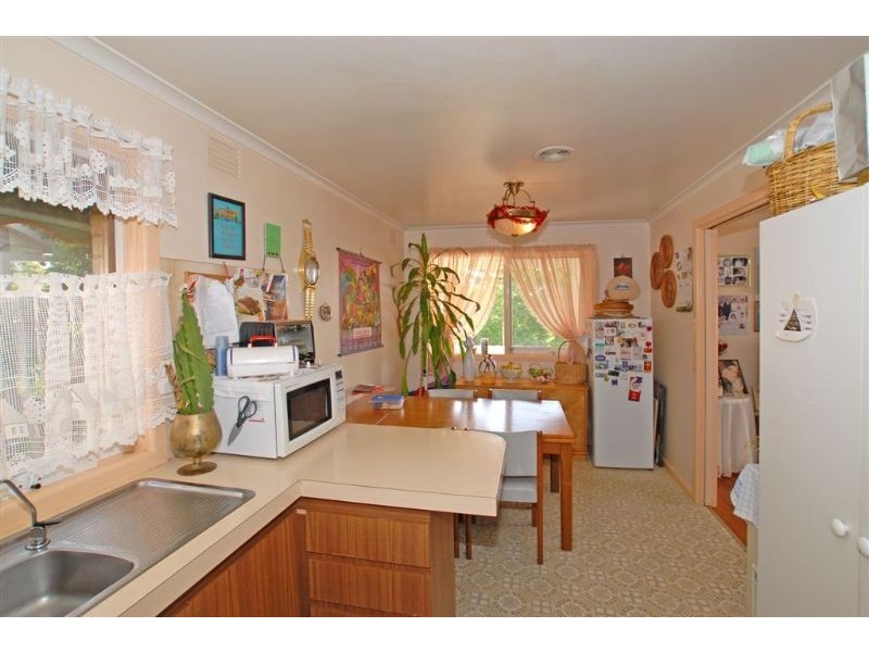 6 Golden Grove, Ringwood VIC 3134