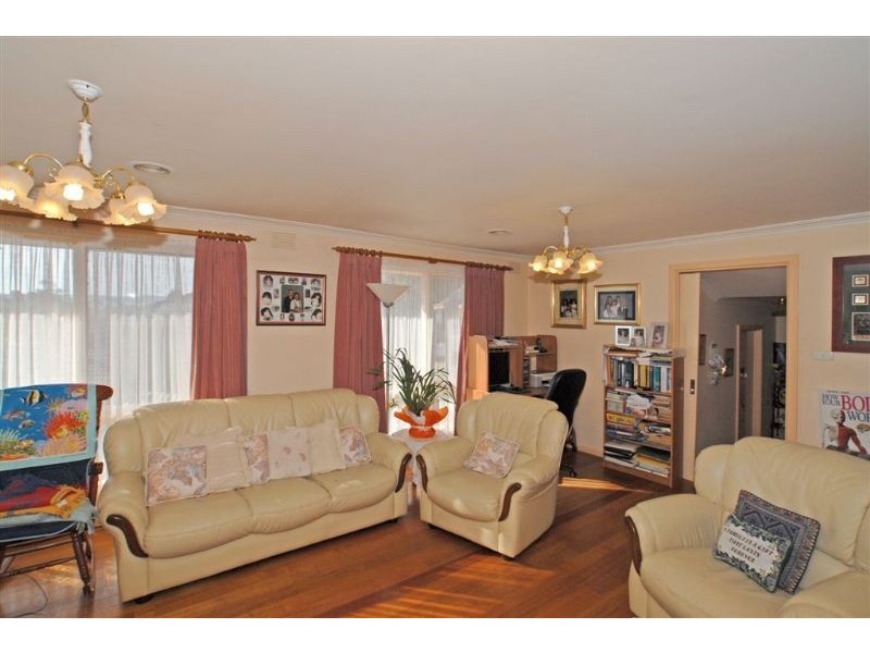 6 Golden Grove, Ringwood VIC 3134