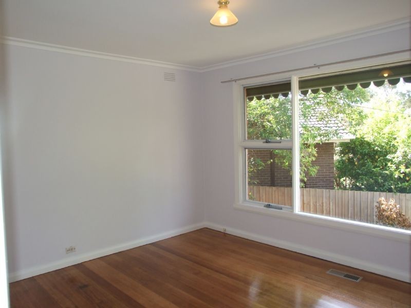 9 Gairns Court, Croydon VIC 3136