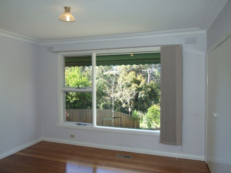9 Gairns Court, Croydon VIC 3136