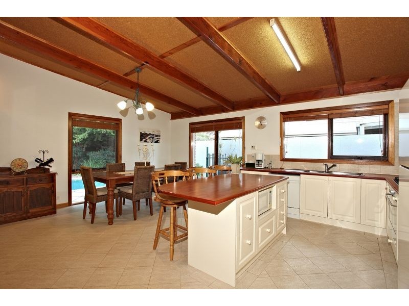 12 Crestview Close, Montrose VIC 3765