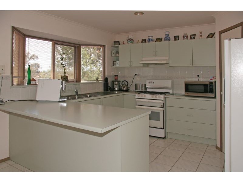 102 Glenvale Road, Ringwood North VIC 3134