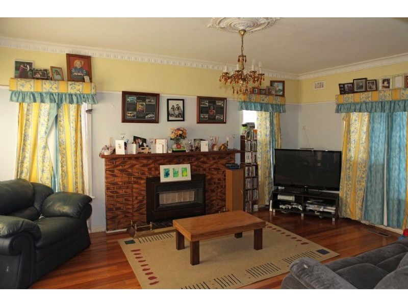 40 Bond Street, Ringwood VIC 3134