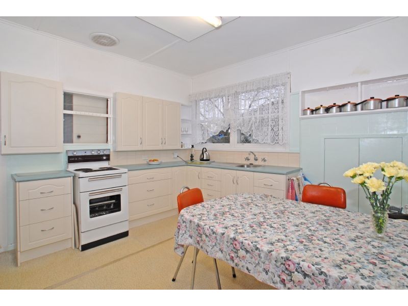 6 Miller Grove, Ringwood East VIC 3135