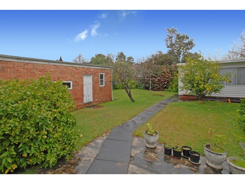 6 Miller Grove, Ringwood East VIC 3135