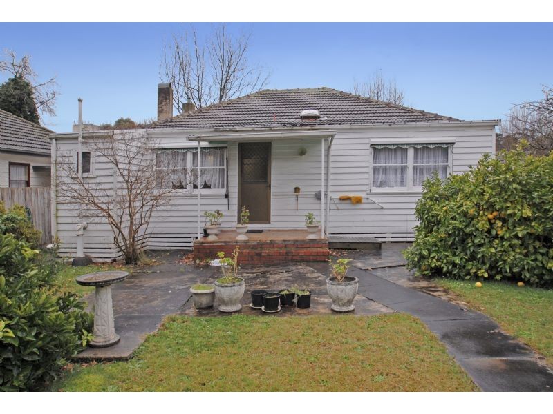 6 Miller Grove, Ringwood East VIC 3135