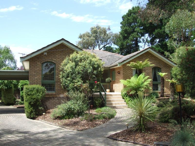 51 Bronhill Road, Ringwood East VIC 3135