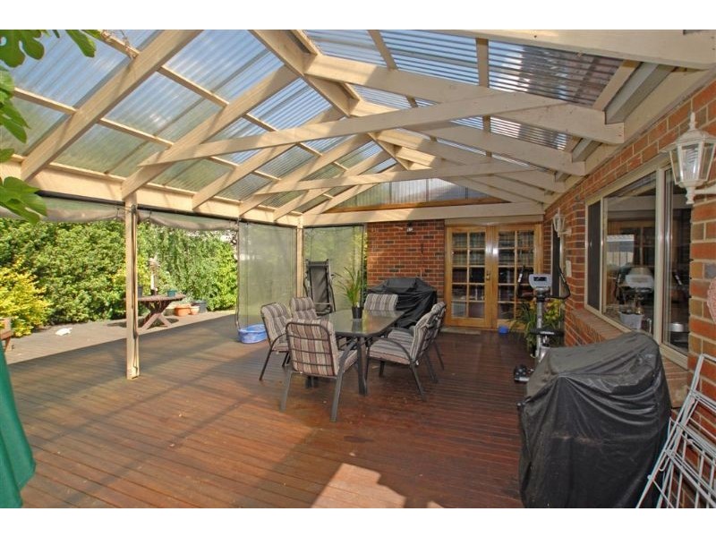 10 Wilkins Grove, Ringwood East VIC 3135