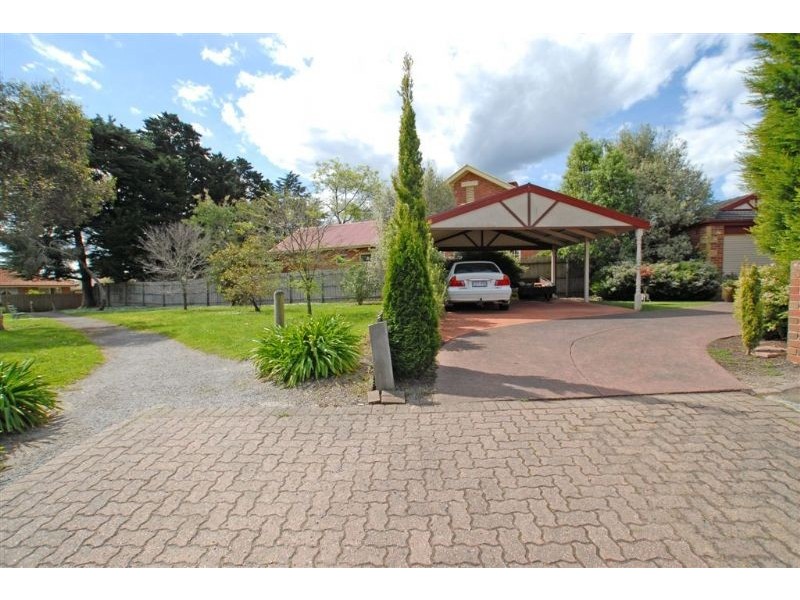 10 Wilkins Grove, Ringwood East VIC 3135