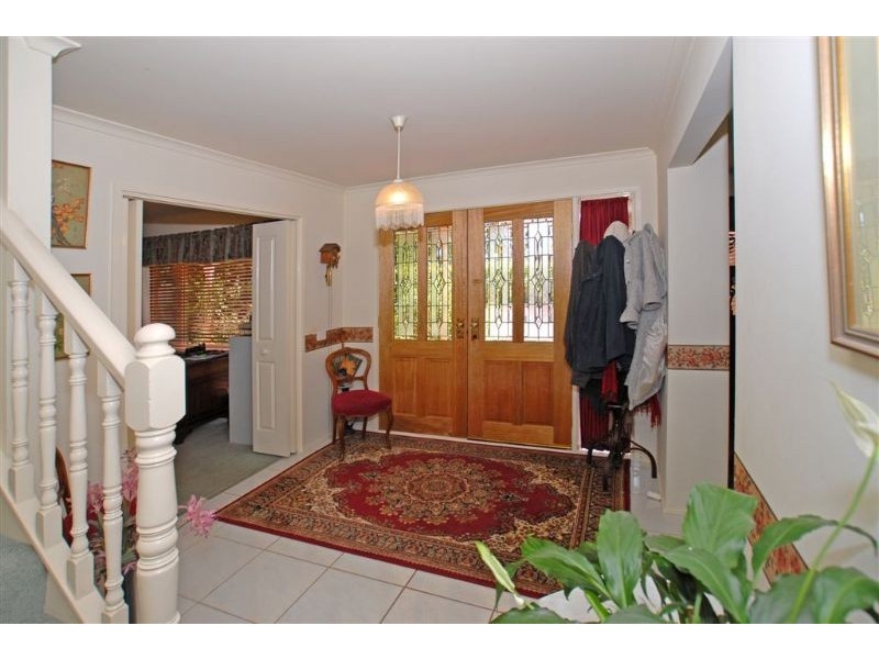 10 Wilkins Grove, Ringwood East VIC 3135