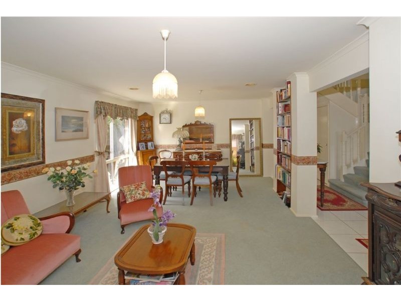 10 Wilkins Grove, Ringwood East VIC 3135