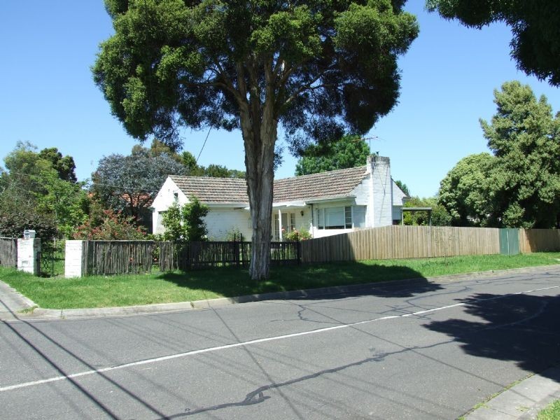 13 Carcoola Road, Ringwood East VIC 3135