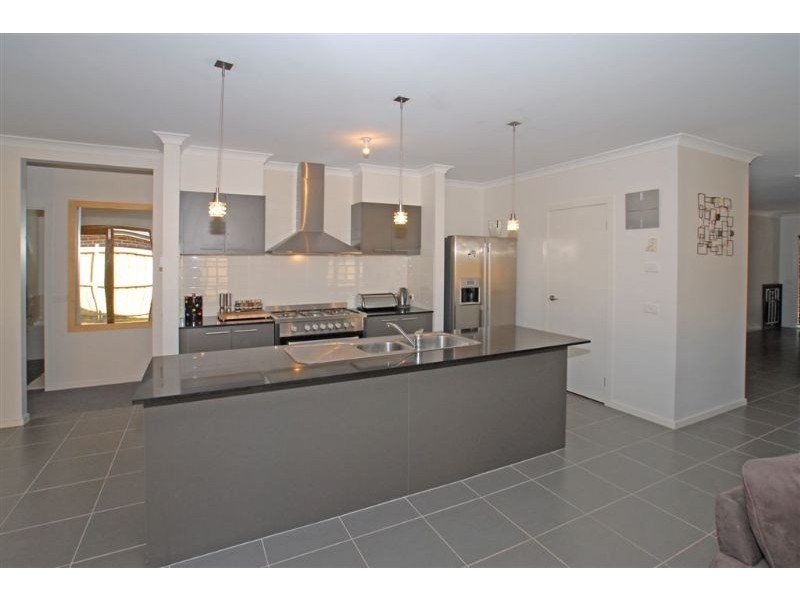 235 Painted Hills Road, Doreen VIC 3754