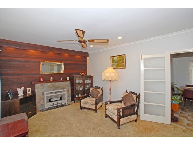 2 Neville Street, Ringwood VIC 3134