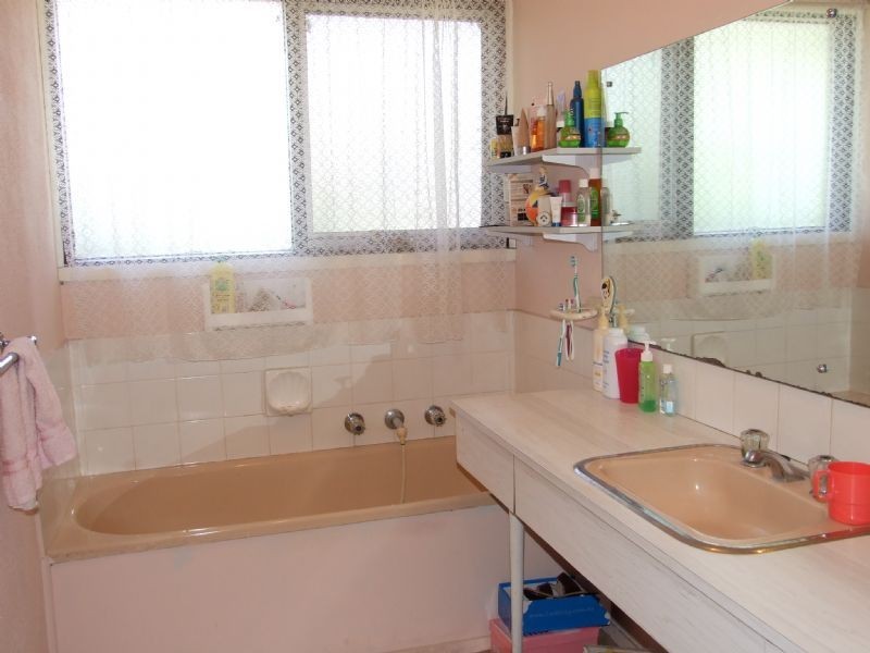 5 Cameron Road, Ringwood North VIC 3134