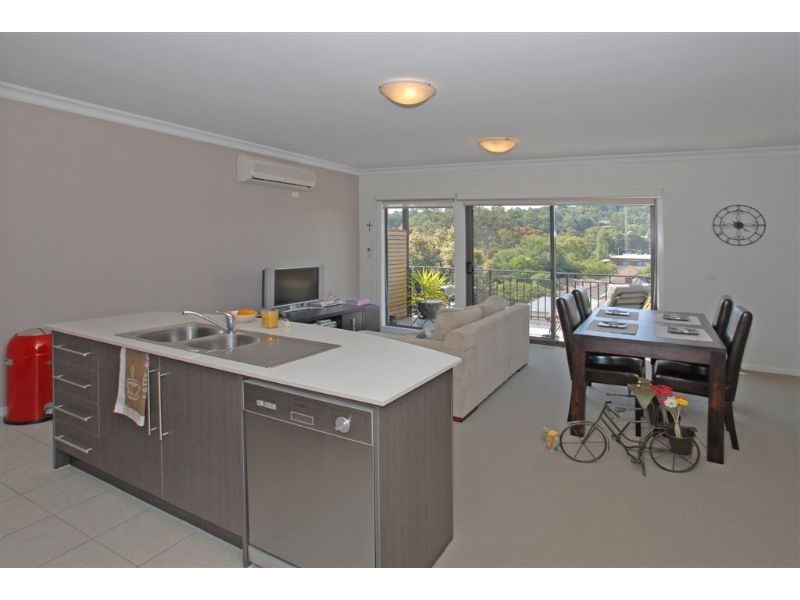 8/5 Churchill Street, Ringwood VIC 3134