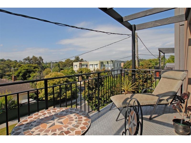 8/5 Churchill Street, Ringwood VIC 3134