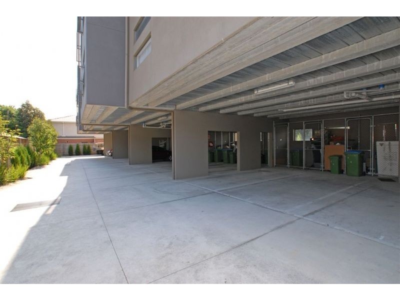 8/5 Churchill Street, Ringwood VIC 3134