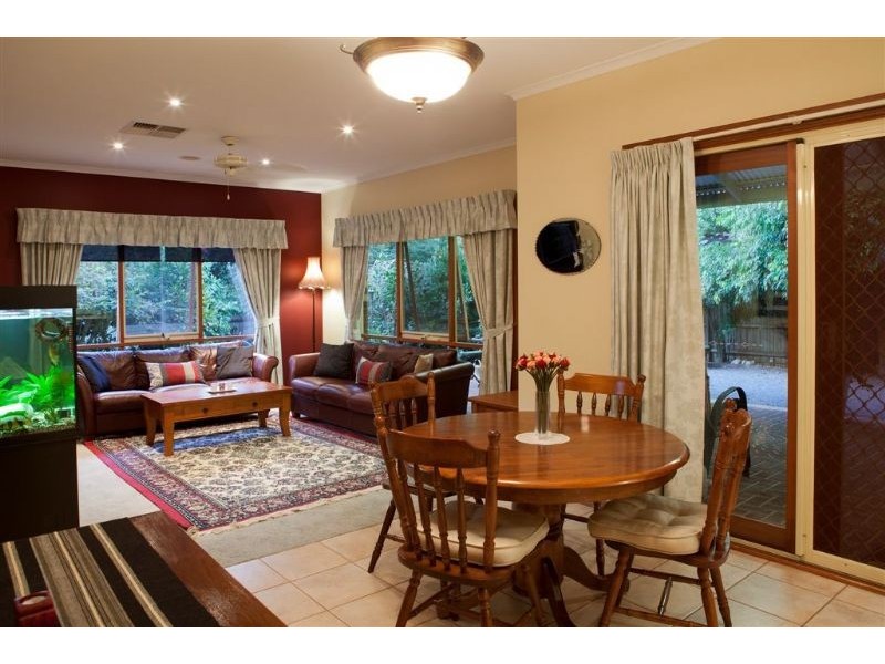 39 Pioneer Way, Kilsyth South VIC 3137