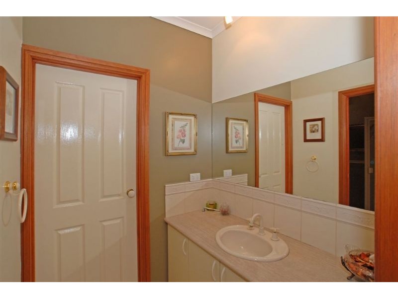 39 Pioneer Way, Kilsyth South VIC 3137