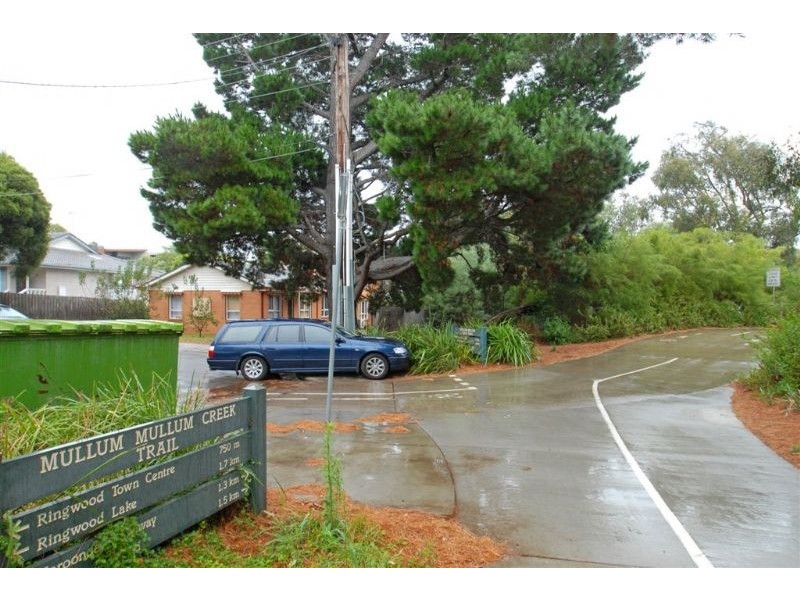 2/1 Acacia Court, Ringwood VIC 3134