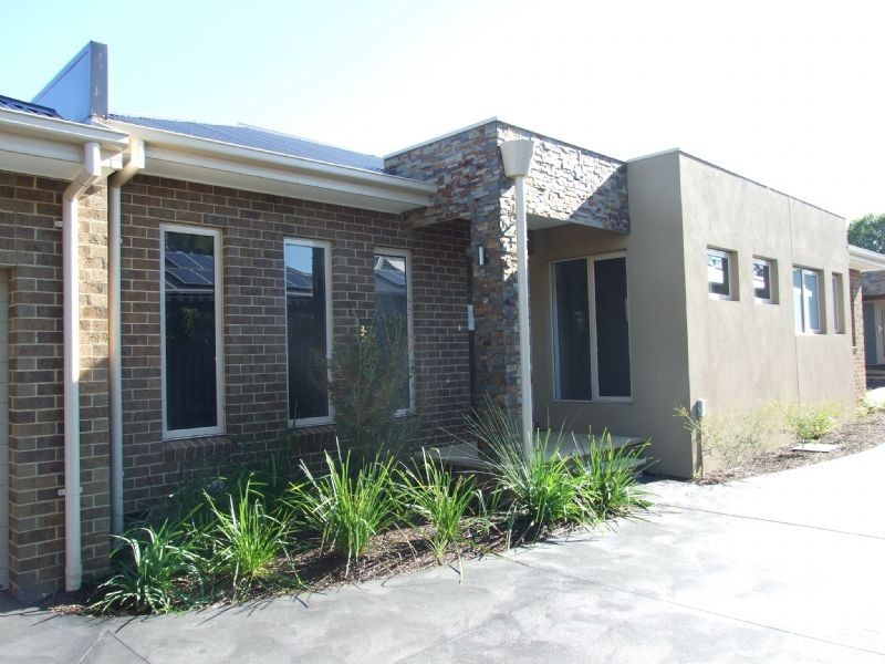 2/18 Carcoola Road, Ringwood East VIC 3135