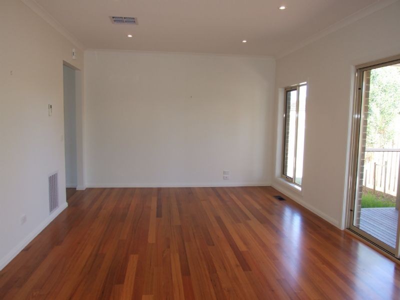 2/18 Carcoola Road, Ringwood East VIC 3135