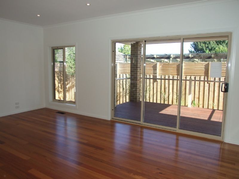 2/18 Carcoola Road, Ringwood East VIC 3135