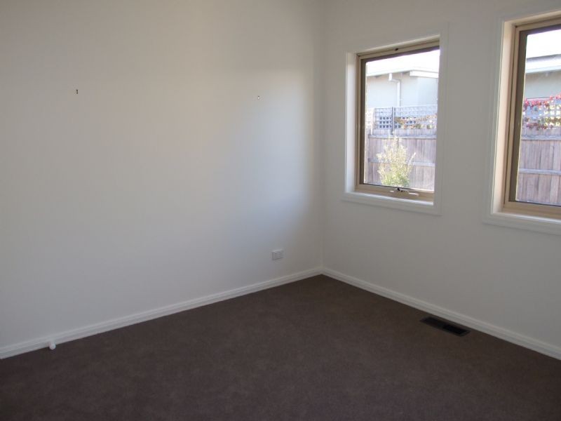 2/18 Carcoola Road, Ringwood East VIC 3135