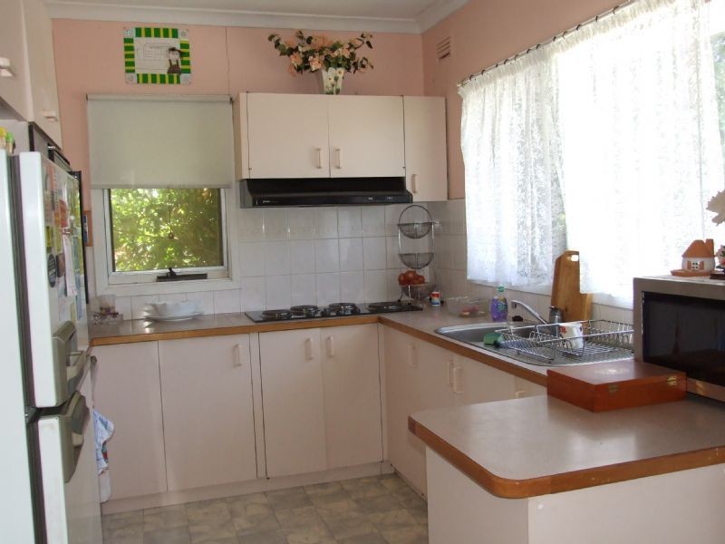 5 Cameron Road, Ringwood North VIC 3134