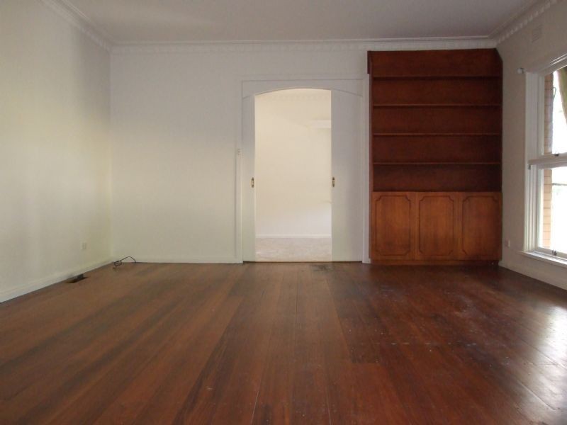 8 Lois Street, Ringwood East VIC 3135