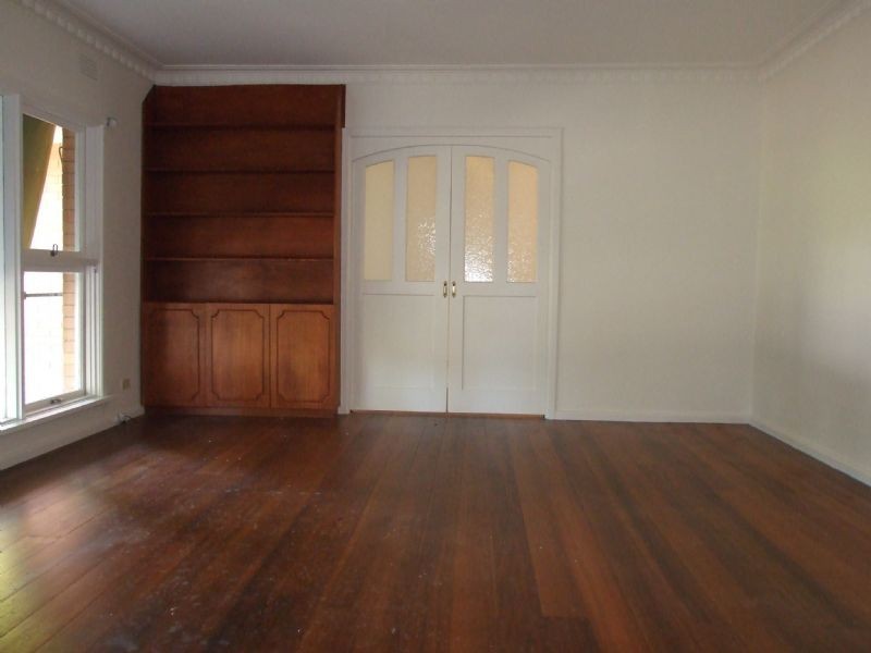 8 Lois Street, Ringwood East VIC 3135