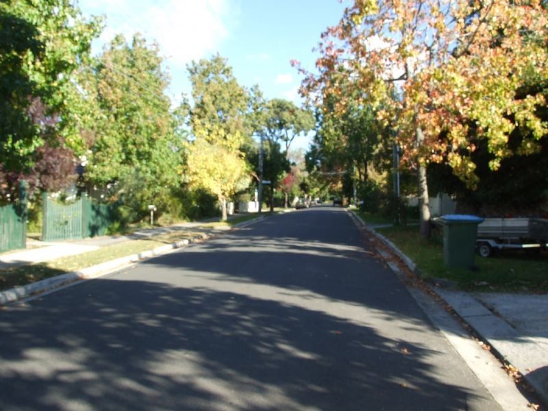 8 Lois Street, Ringwood East VIC 3135