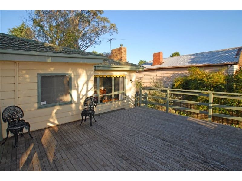 12 Velma Grove, Ringwood East VIC 3135