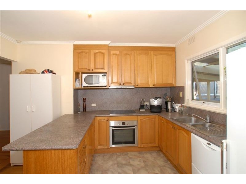 12 Velma Grove, Ringwood East VIC 3135