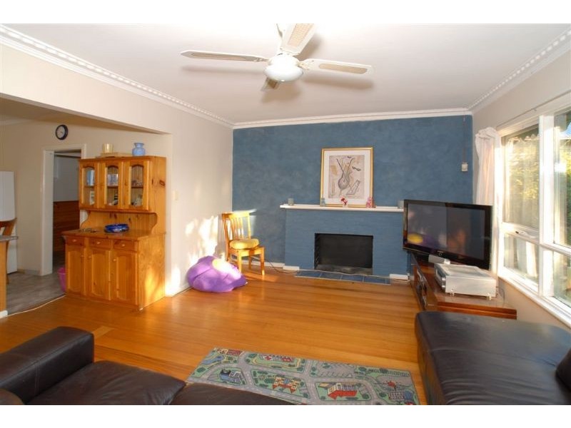 12 Velma Grove, Ringwood East VIC 3135