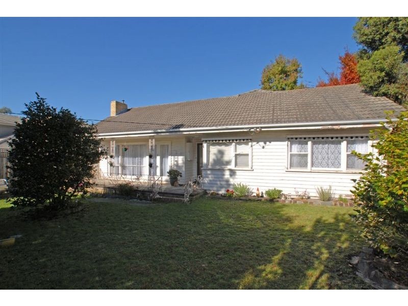 8 Fitzgerald St, Ringwood East VIC 3135