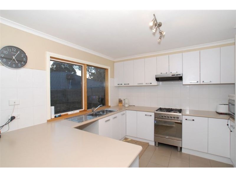 10 Landy Court, Kilsyth VIC 3137