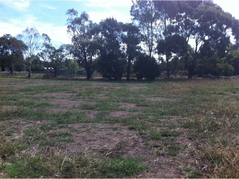 31 Duce Street, Cranbourne East VIC 3977